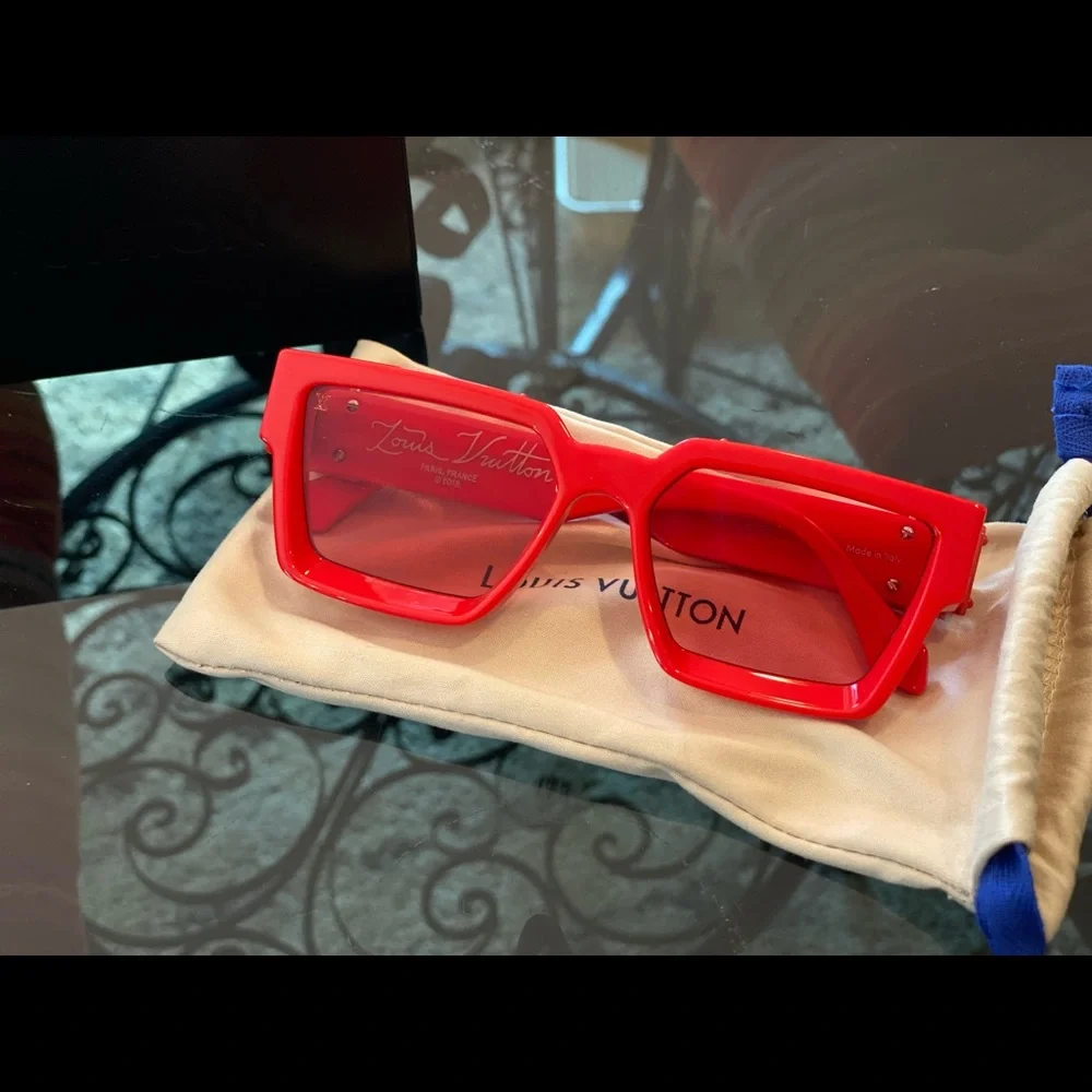 Louis Vuitton | Accessories | Louis Vuitton Millionaire  display picture 2
